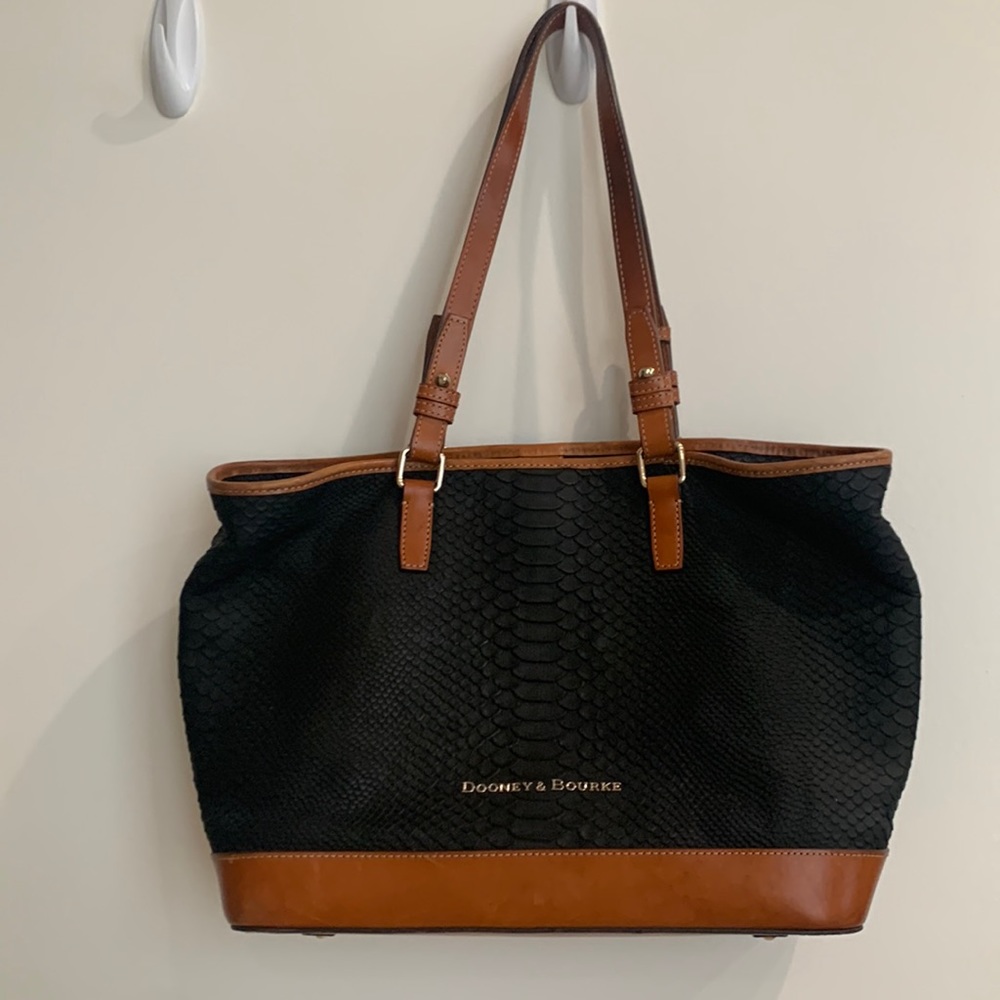Dooney & Bourke purse